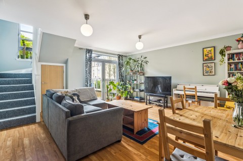 Click the photo for more details of New Gorbals, Glasgow City