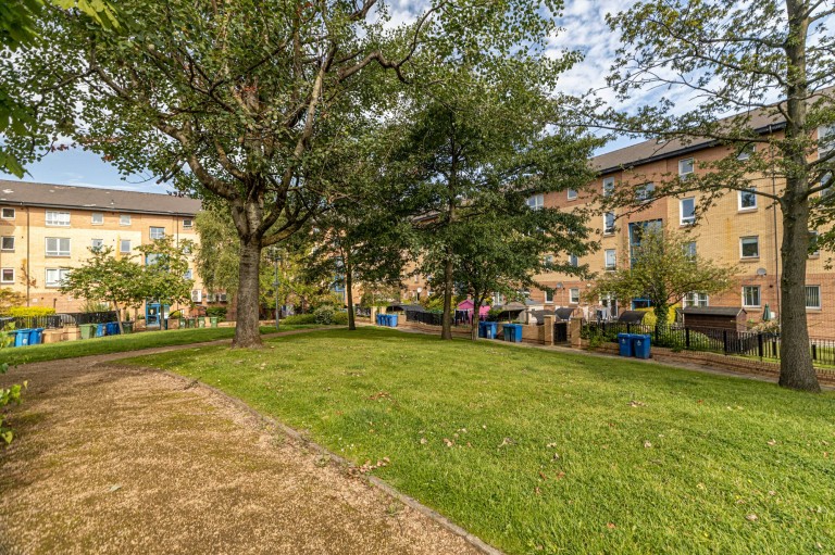 Images for New Gorbals, Glasgow City