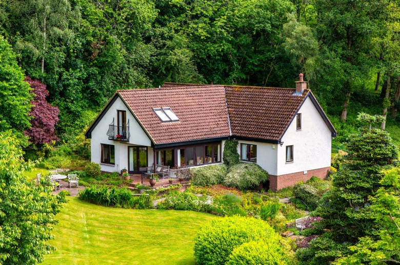 Click the photo for more details of Carluke, South Lanarkshire