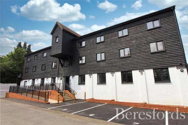 Click the photo for more details of Haslers Lane, Dunmow, Essex