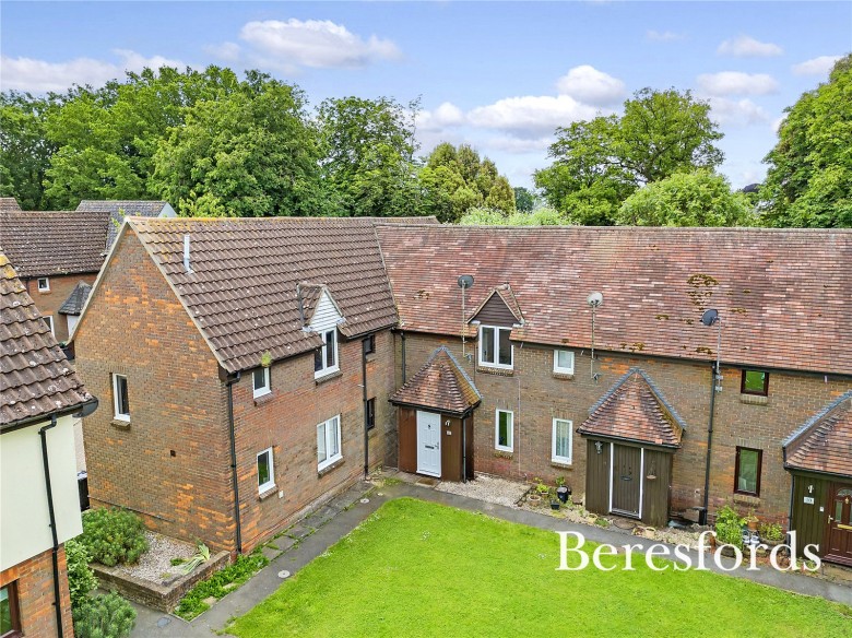 Click the photo for more details of Garnetts Lane, Felsted, Dunmow, Essex