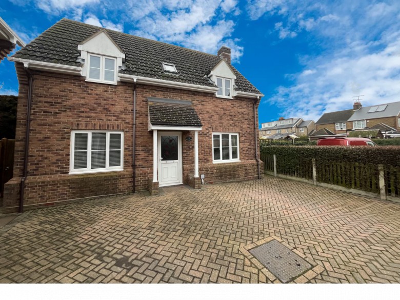Click the photo for more details of The Street, Hatfield Peverel, Chelmsford, Essex