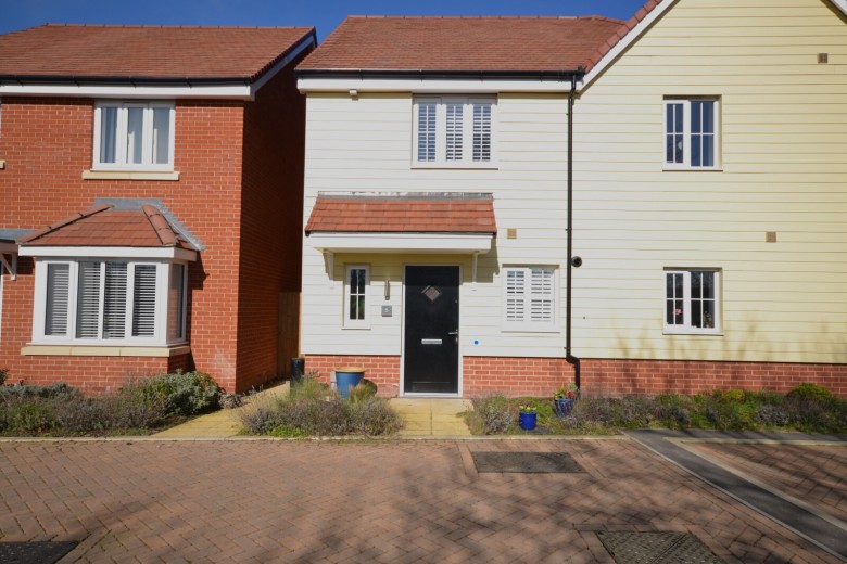 Click the photo for more details of Roach Place, Dunmow, Essex