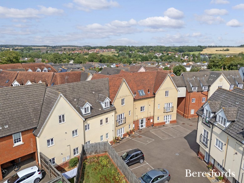 Click the photo for more details of Weavers Close, Dunmow, Essex