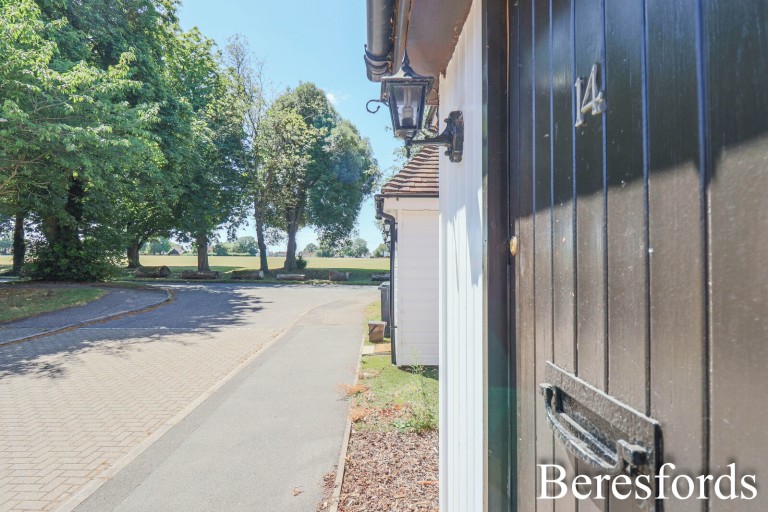 Images for Garnetts Lane, Felsted, Dunmow