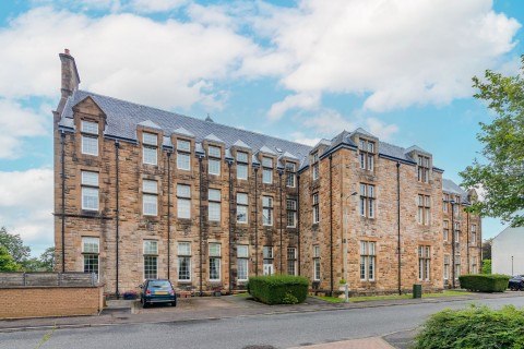 Click the photo for more details of Crookston, Glasgow