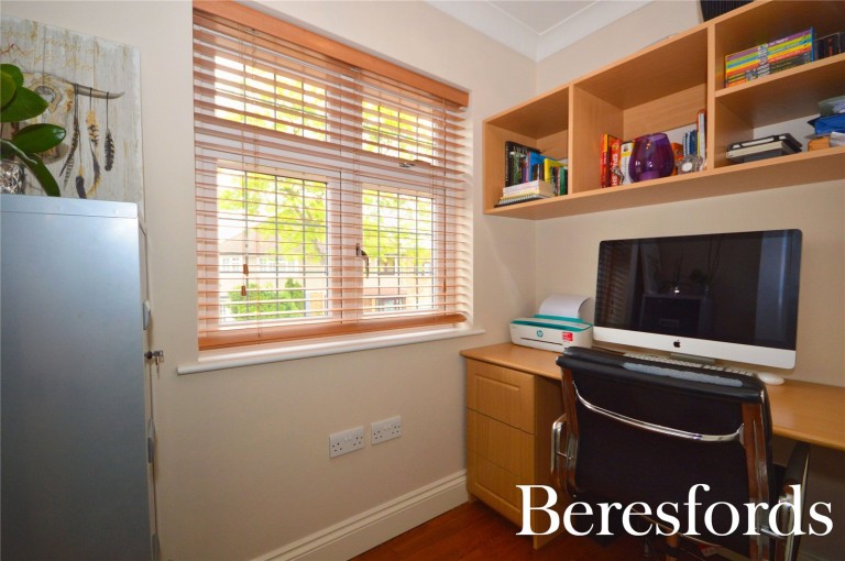 Images for Gidea Park