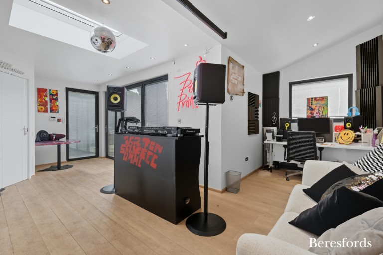 Images for Gidea Park