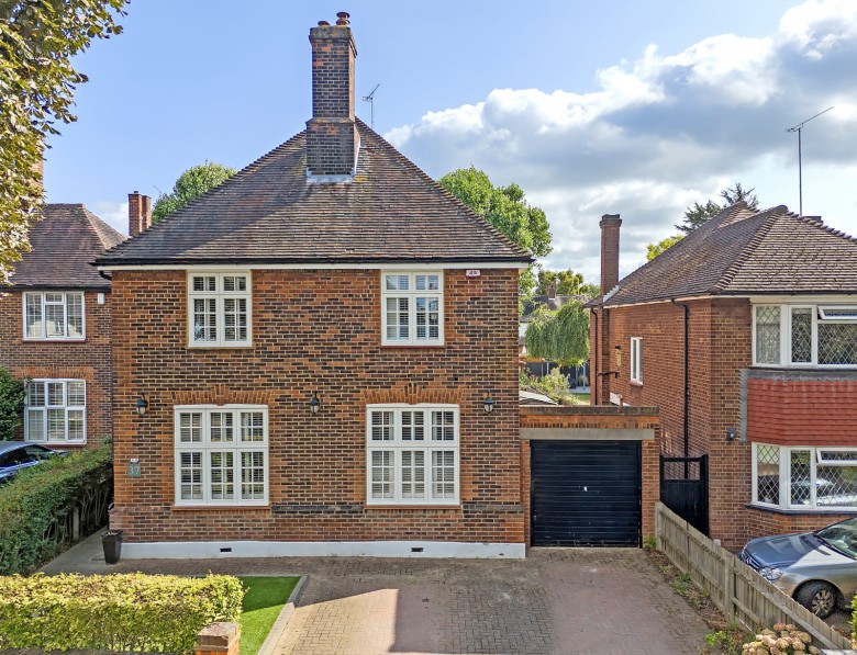 Click the photo for more details of Gidea Park