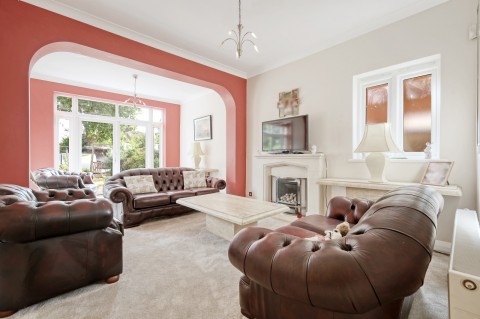 Click the photo for more details of Gidea Park