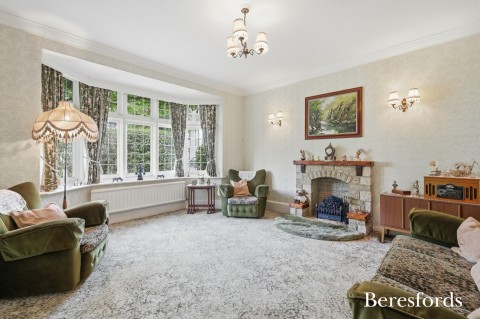 Click the photo for more details of Gidea Park
