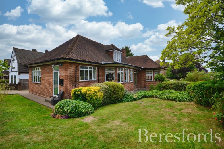 Click the photo for more details of Gidea Park