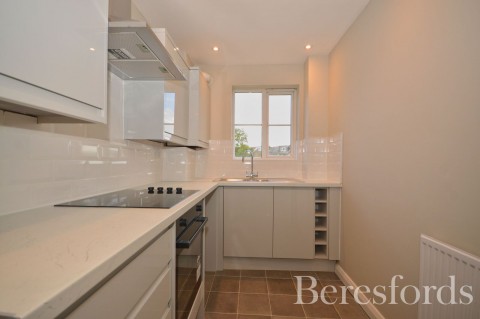 Click the photo for more details of South Street, Romford