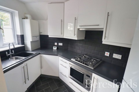 Click the photo for more details of Main Road, 220A Main Road, Gidea Park