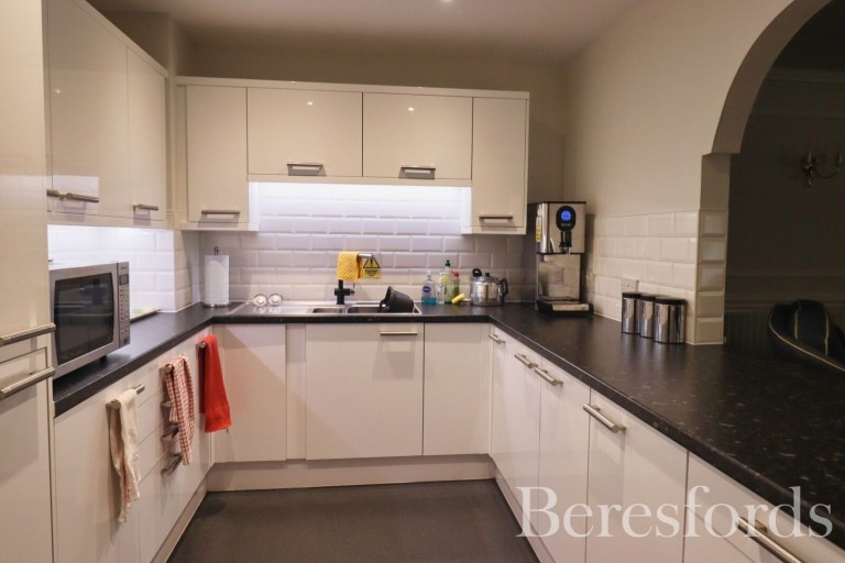 Images for Main Road, 220A Main Road, Gidea Park