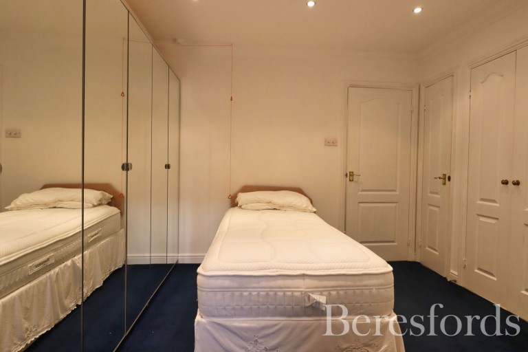 Images for Main Road, 220A Main Road, Gidea Park