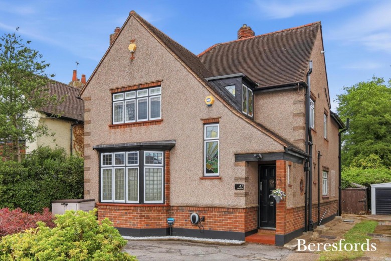 Click the photo for more details of Gidea Park