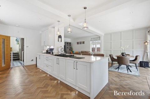 Click the photo for more details of Gidea Park