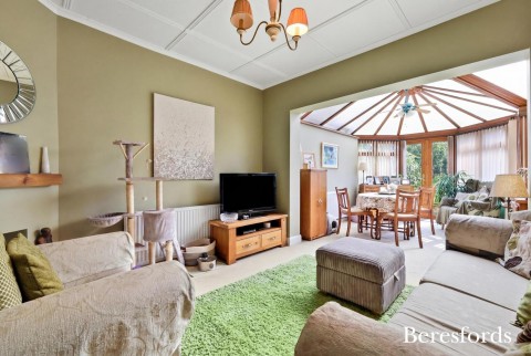 Click the photo for more details of Gidea Park