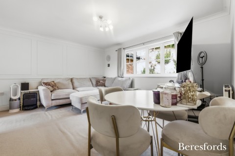Click the photo for more details of Purfleet-on-Thames, Essex