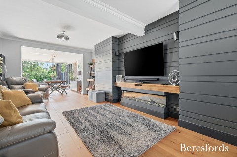 Click the photo for more details of Gidea Park