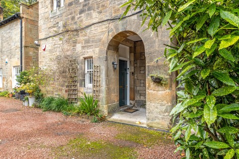 Click the photo for more details of Kirklee, Glasgow