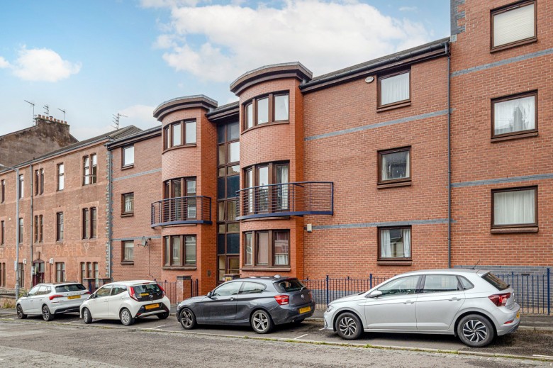 Click the photo for more details of North Kelvinside, Glasgow