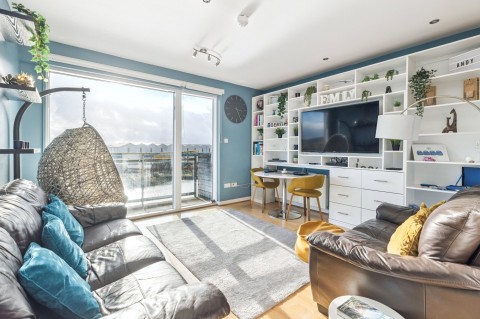 Click the photo for more details of Glasgow Harbour, Glasgow