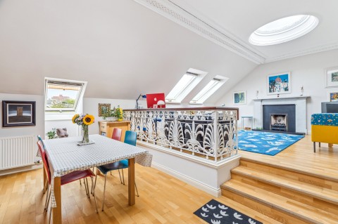 Click the photo for more details of Kirklee, Glasgow