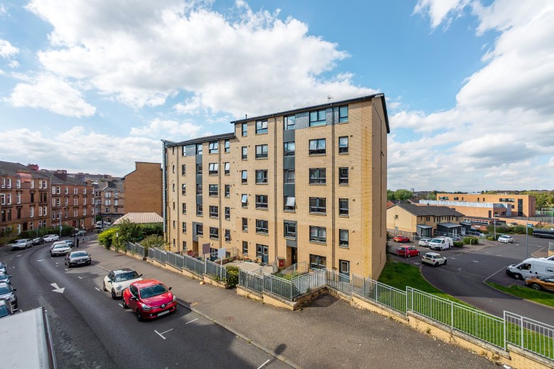 Click the photo for more details of North Kelvinside, Glasgow