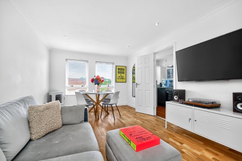 Click the photo for more details of Kelvindale, Glasgow