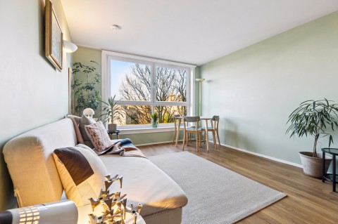 Click the photo for more details of Kelvinside, Glasgow