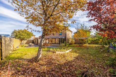 Click the photo for more details of Summerston, Glasgow