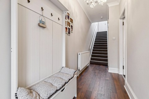 Click the photo for more details of Giffnock, East Renfrewshire