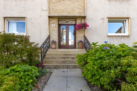Click the photo for more details of Castleton Drive, Newton Mearns, Glasgow