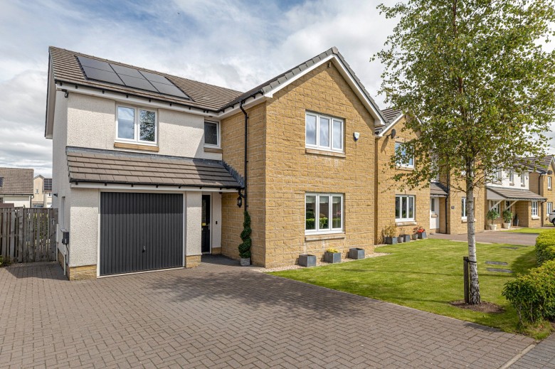 Click the photo for more details of Newton Mearns, Glasgow, East Renfrewshire