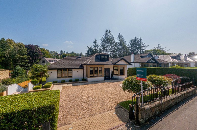 Click the photo for more details of Whitecraigs, Glasgow