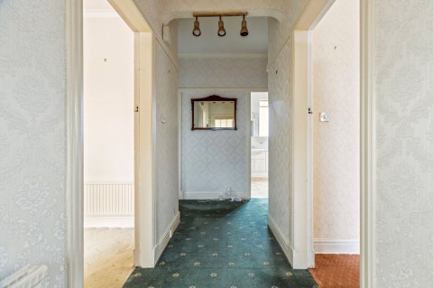 Click the photo for more details of Thornliebank, Glasgow, East Renfrewshire