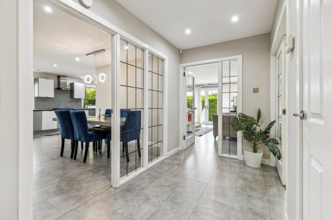 Click the photo for more details of Newton Mearns, Glasgow