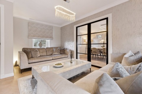 Click the photo for more details of Newton Mearns, Glasgow, East Renfrewshire