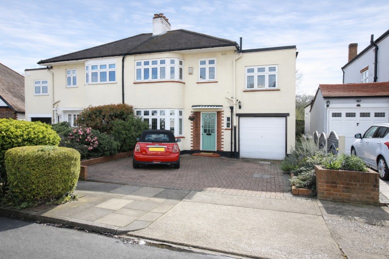 Click the photo for more details of Gidea Park, Romford, Essex
