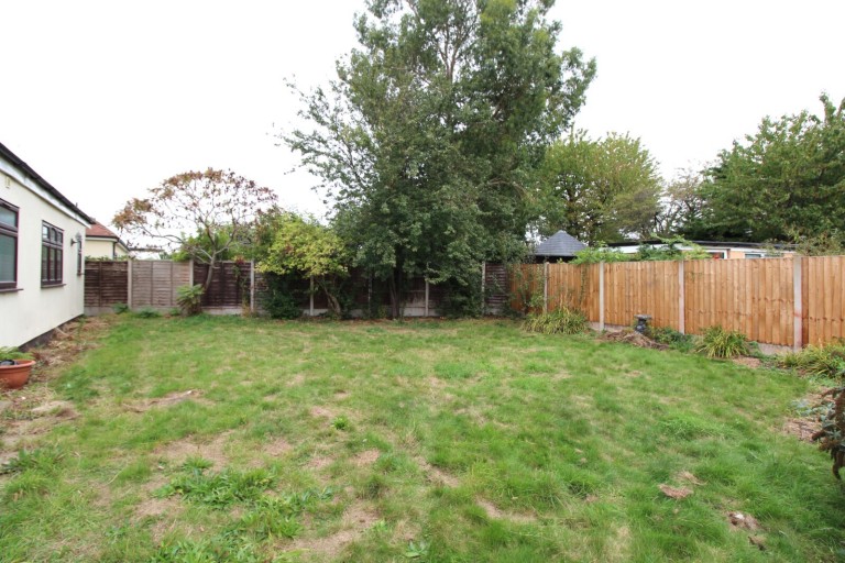 Images for Elmer Gardens, Rainham, Essex