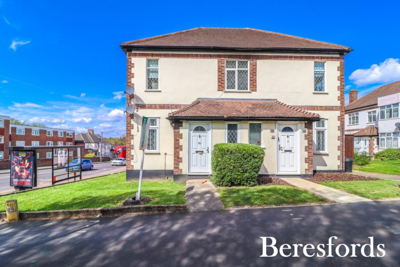 Click the photo for more details of Highview Gardens, Upminster, Essex