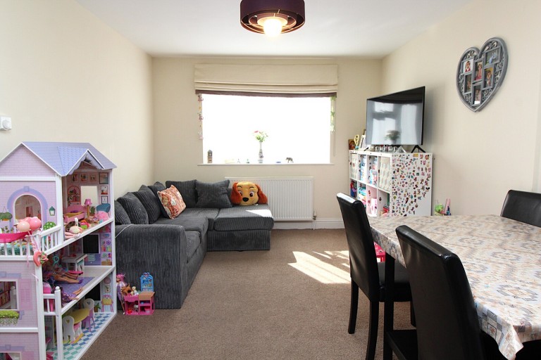 Images for Heath Park Road, Romford, Essex