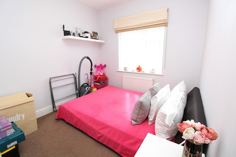 Images for Heath Park Road, Romford, Essex