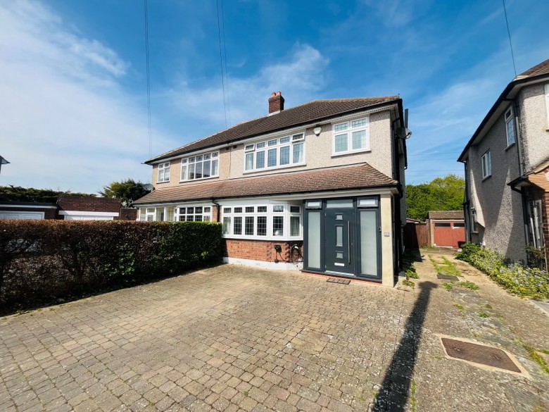 Click the photo for more details of Dart Close, Upminster, Essex