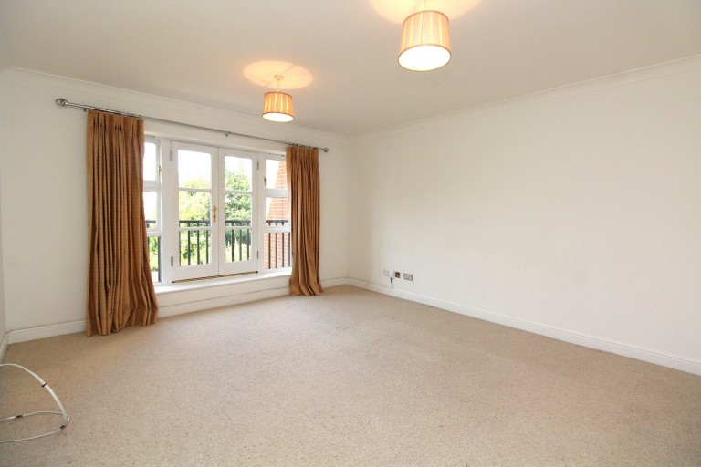 Images for Deyncourt Gardens, Upminster, Essex