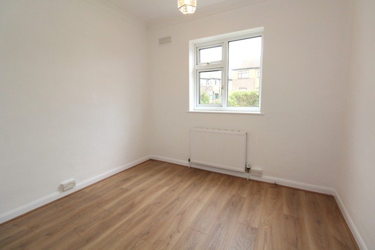 Images for Erith Crescent, Romford, Essex