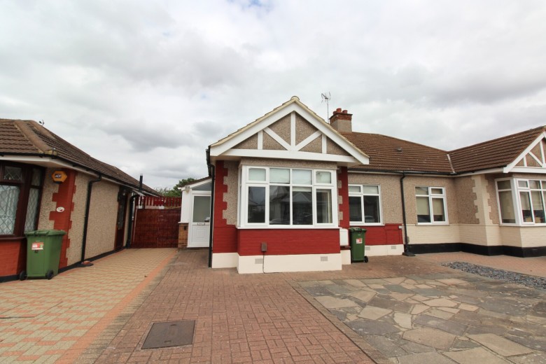 Click the photo for more details of Randall Drive, Hornchurch, Essex