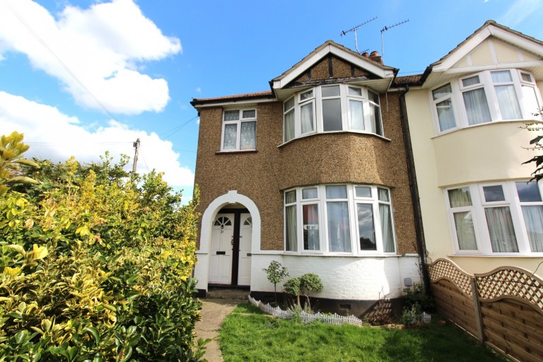 Images for Sandown Avenue, Hornchurch, Essex